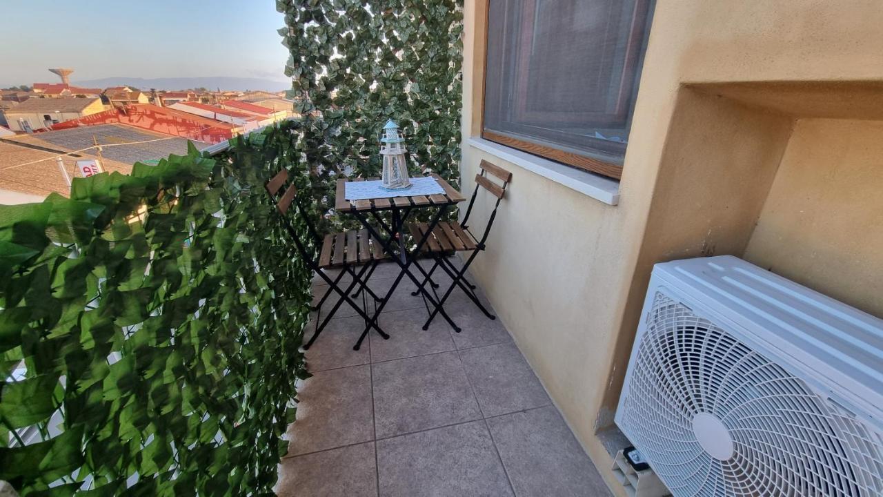 Appartamento Is Arutas Cabras Exterior photo